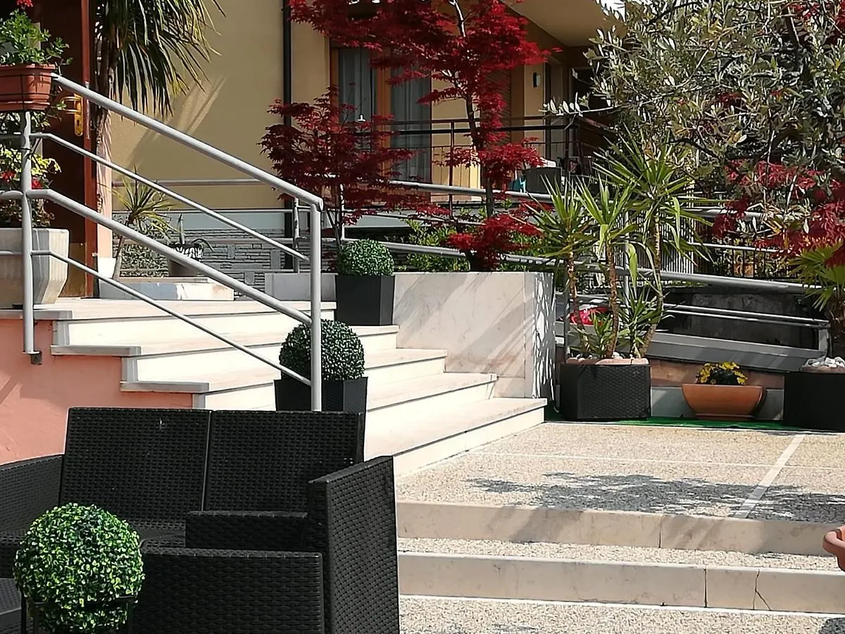 Hotel Virginia Garda  Italia