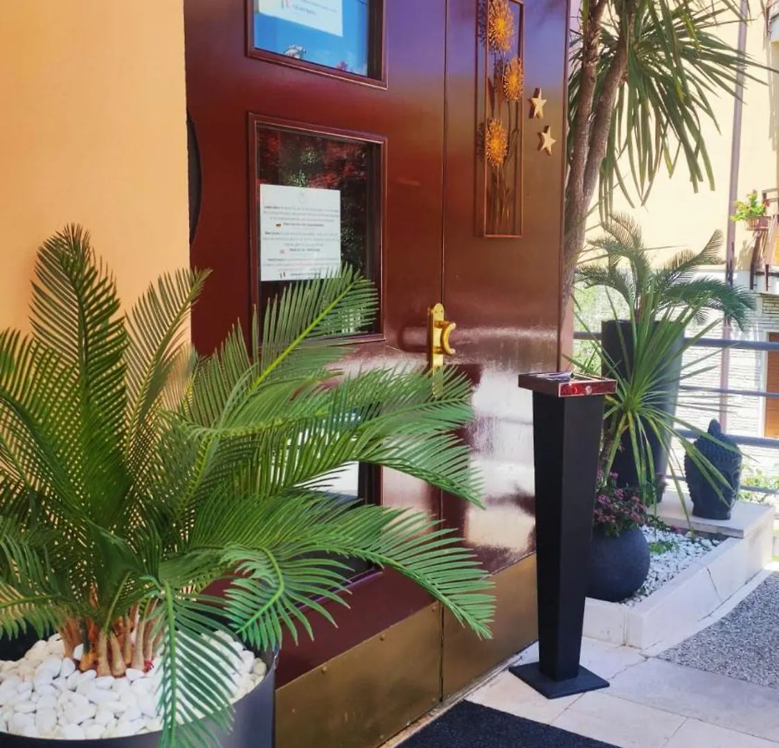 **  Hotel Virginia Garda  Italia