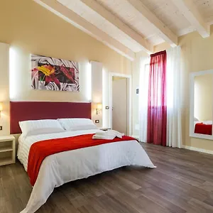 https://venice-airport-villa-erica-villa-erica-1.hotelslidodijesolo.com
