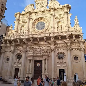 https://lecce-mon-amour-bb.lecce-hotels.com