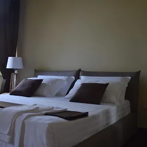 https://domus-corsini.it-romehotels.com