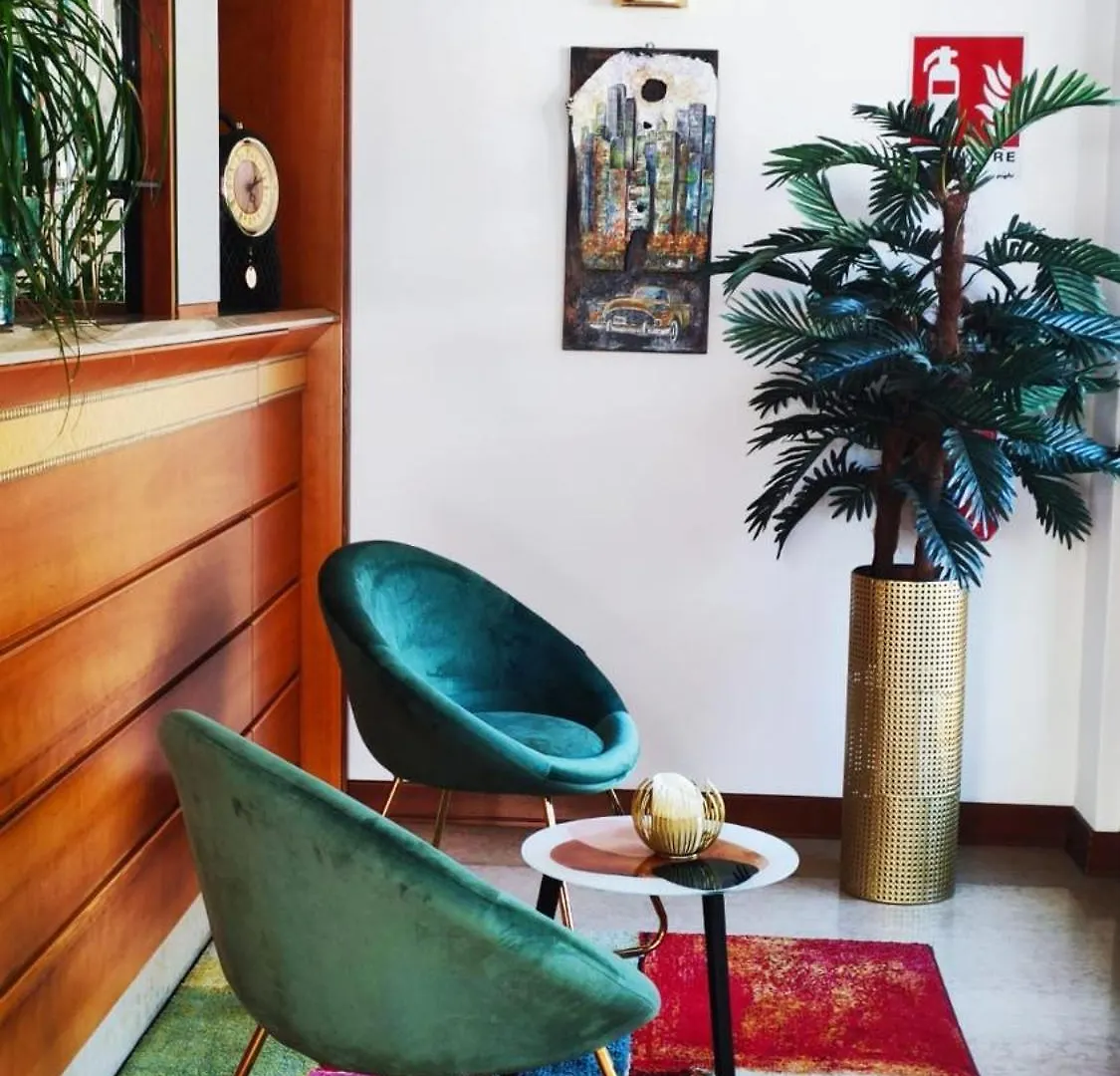 Hotel Virginia Garda  2*, Garda (Verona)